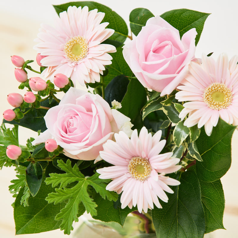 フローリストおまかせ季節の花束 S