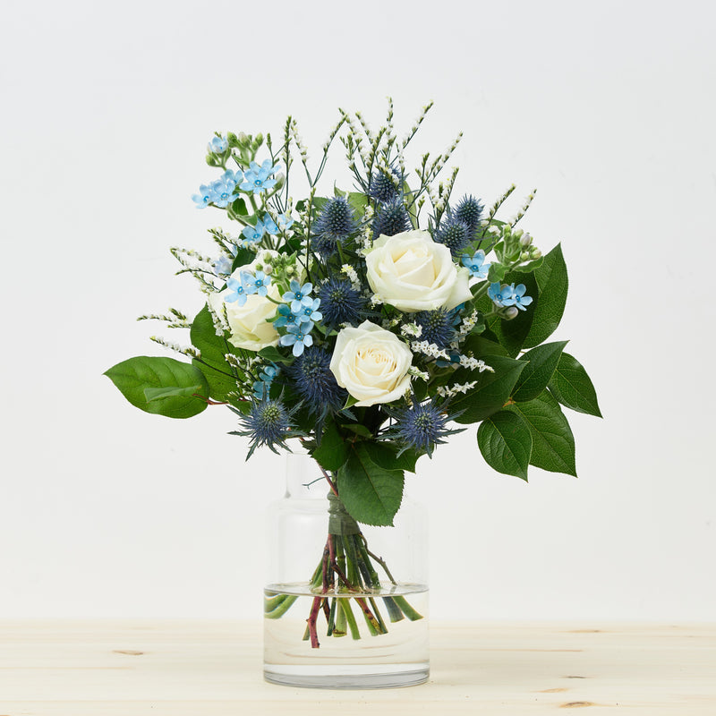 フローリストおまかせ季節の花束 M