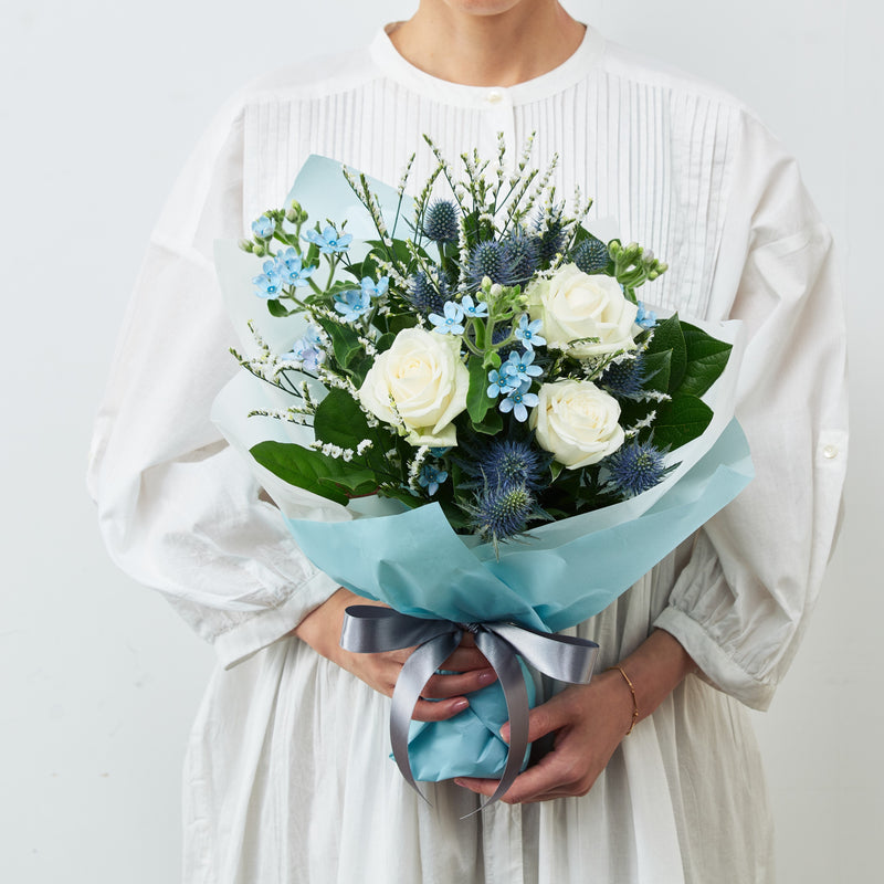 フローリストおまかせ季節の花束 M